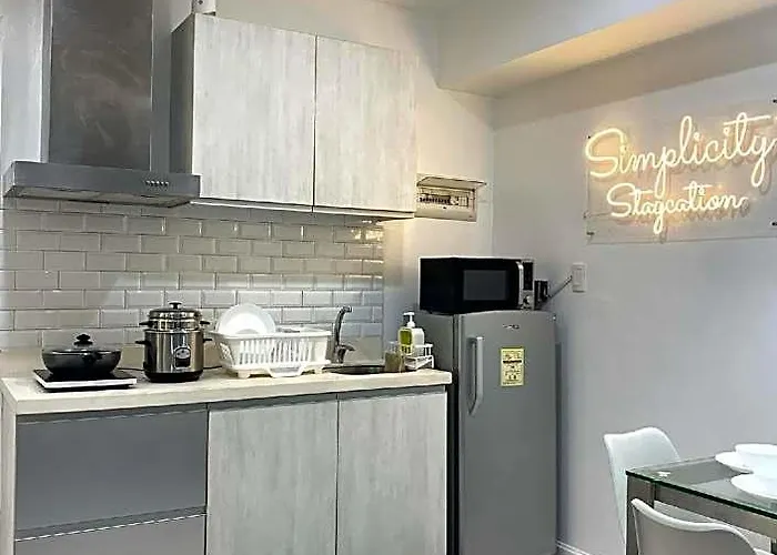 Hotel Rest Azure Staycation By K&a Manila